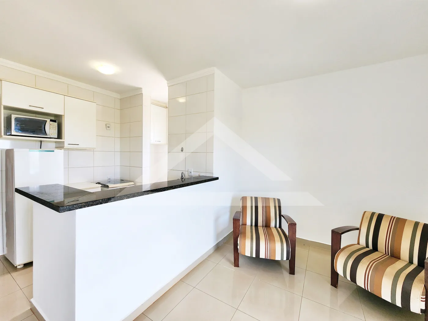 Alugar Apartamento / Padrão em Ribeirão Preto R$ 1.500,00 - Foto 2
