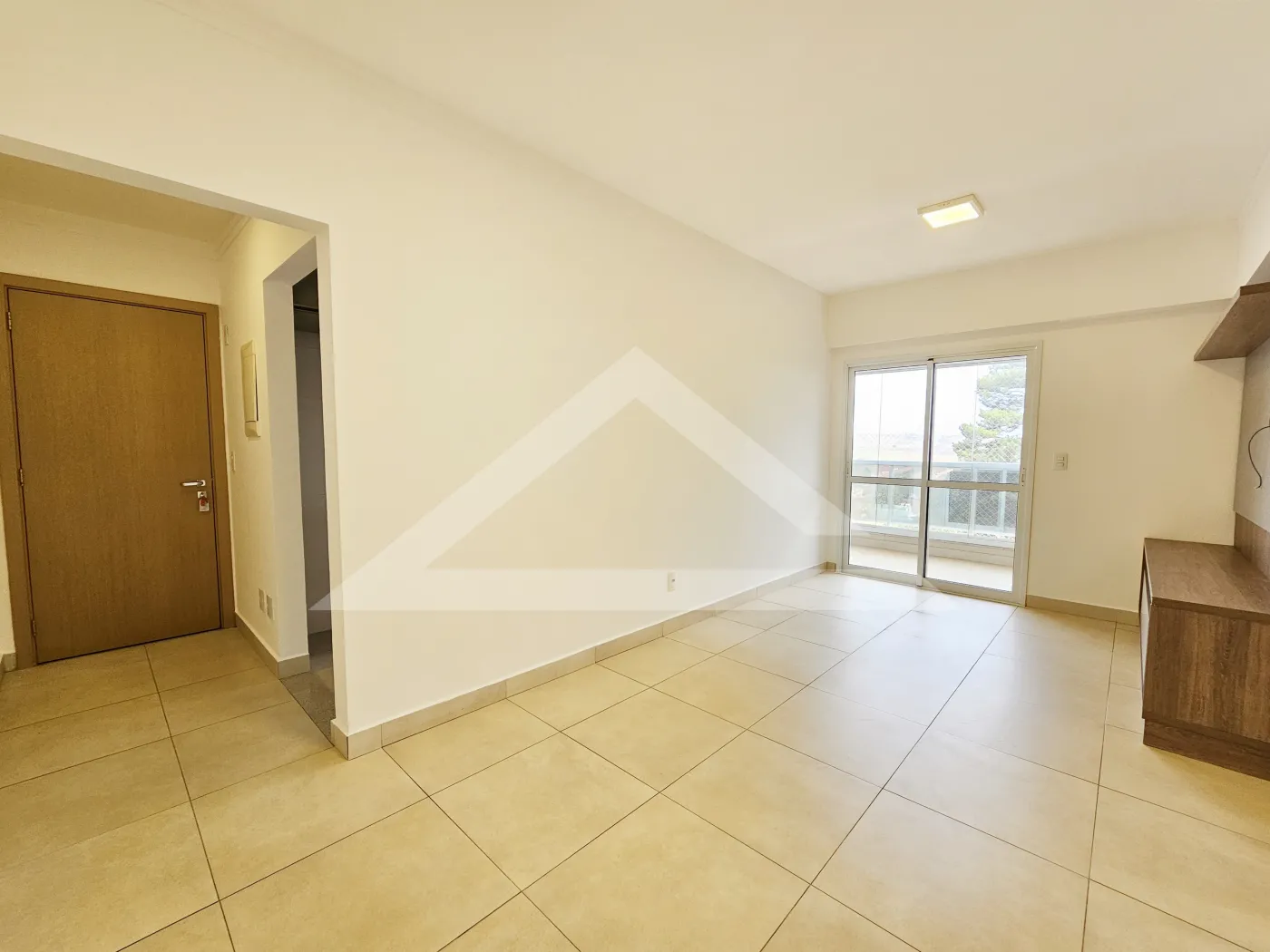 Alugar Apartamento / Padrão em Ribeirão Preto R$ 2.500,00 - Foto 1