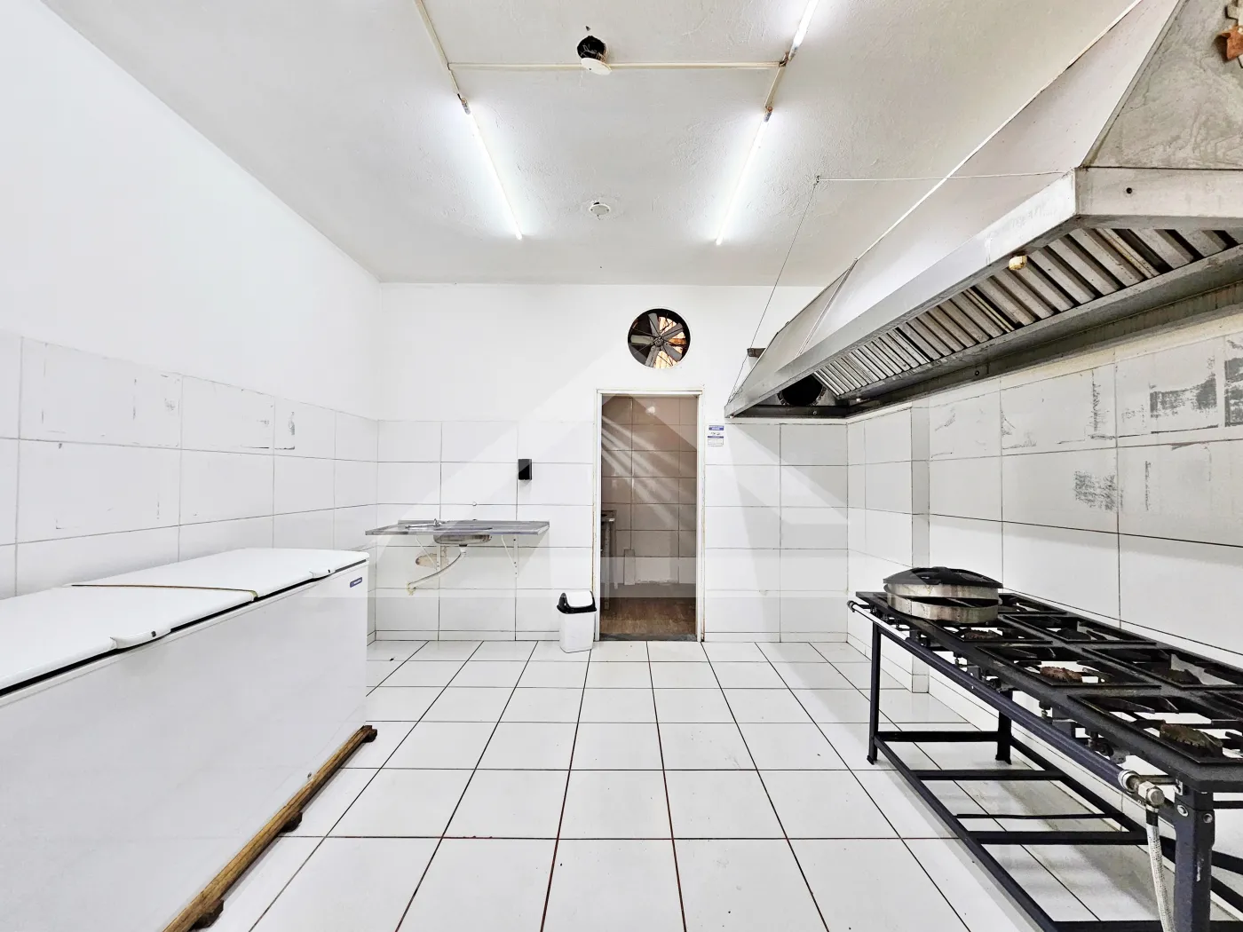 Alugar Comercial / Galpão em Ribeirão Preto R$ 4.900,00 - Foto 8