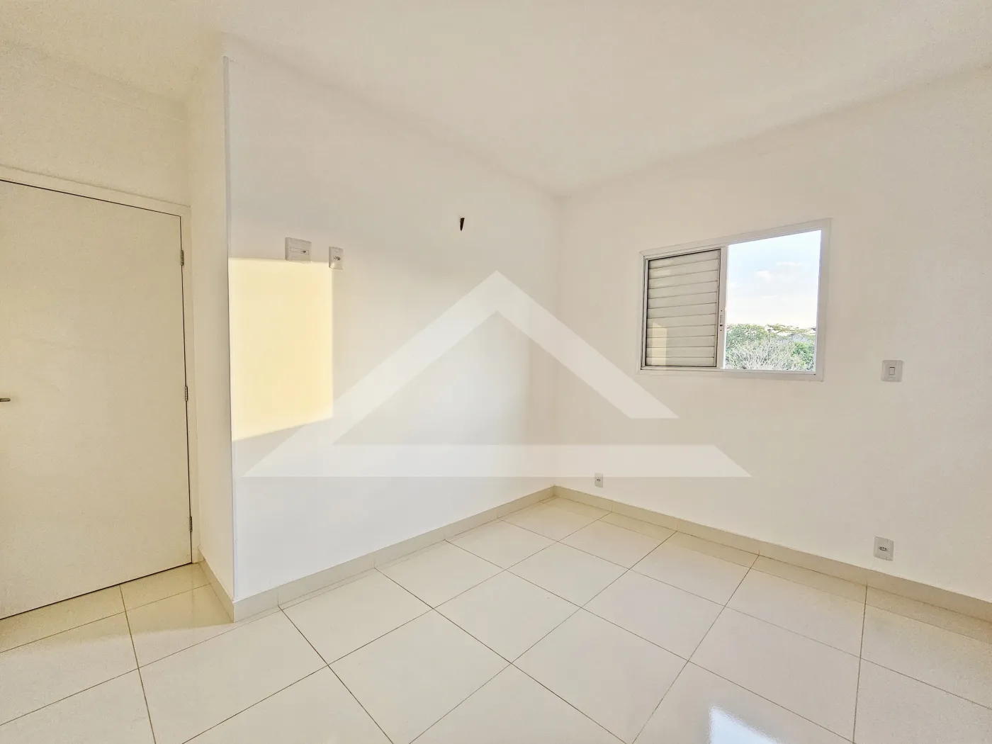 Alugar Apartamento / Padrão em Ribeirão Preto R$ 1.600,00 - Foto 11