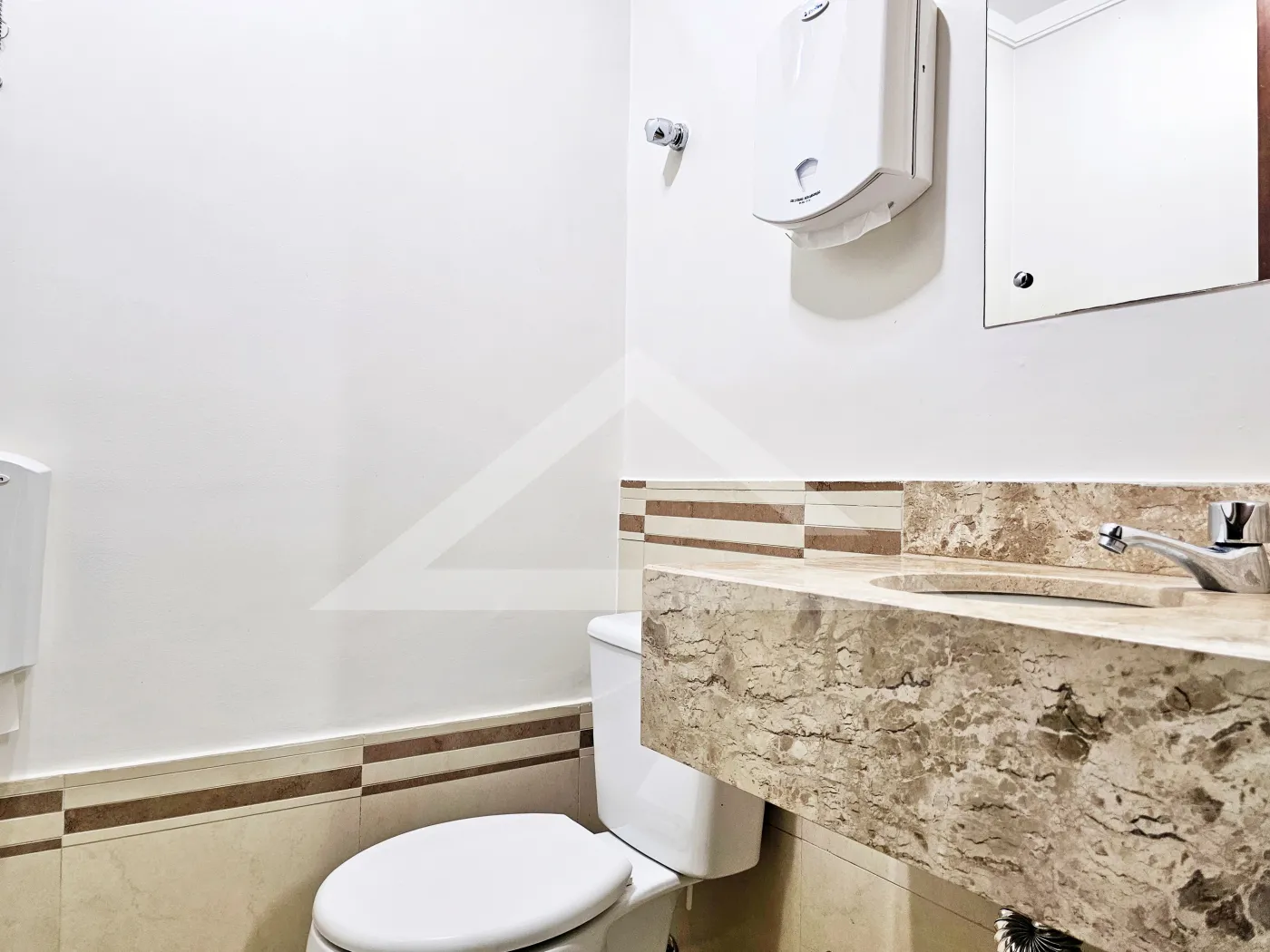 Alugar Comercial / Sala em Ribeirão Preto R$ 1.300,00 - Foto 3