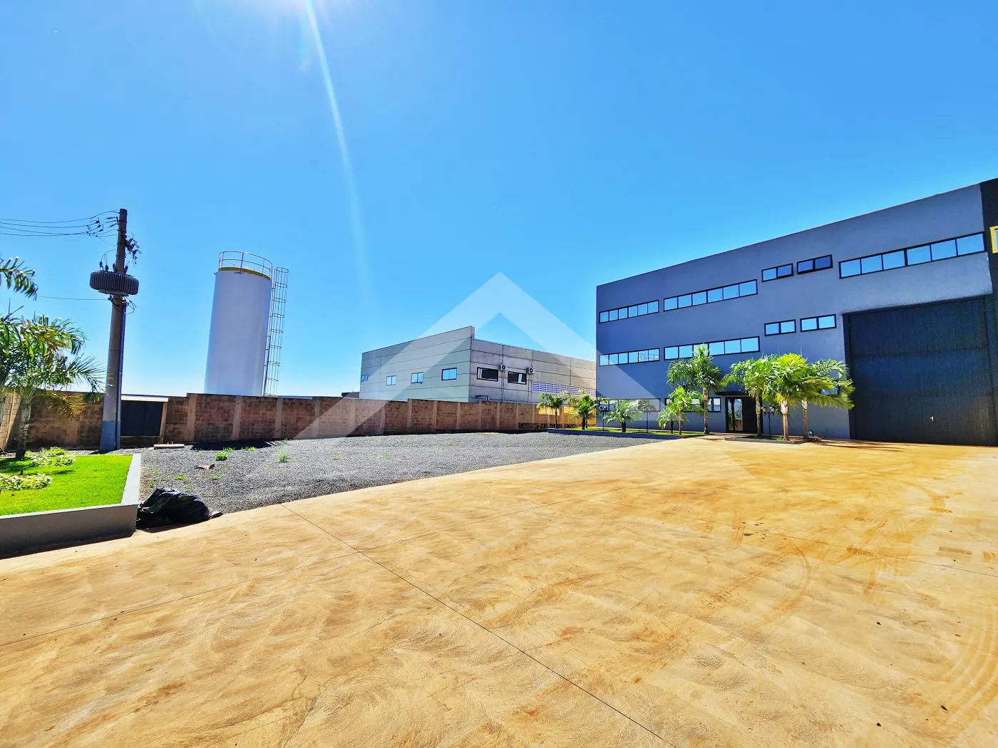 Alugar Comercial / Galpão em Cravinhos R$ 27.000,00 - Foto 2