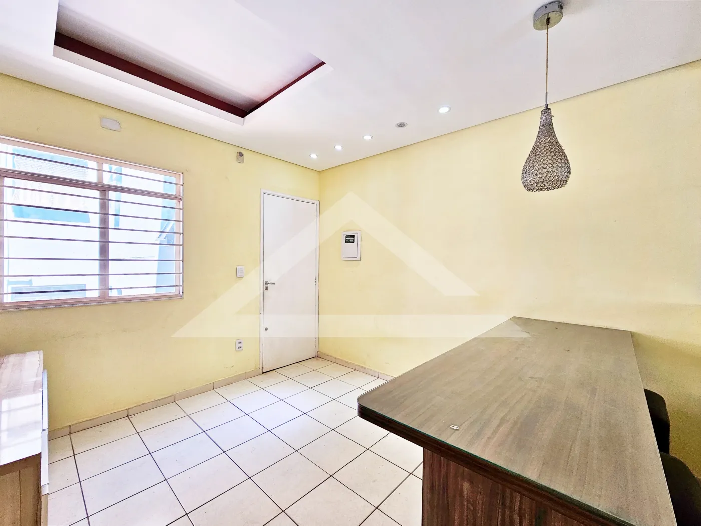 Alugar Apartamento / Padrão em Ribeirão Preto R$ 990,00 - Foto 1