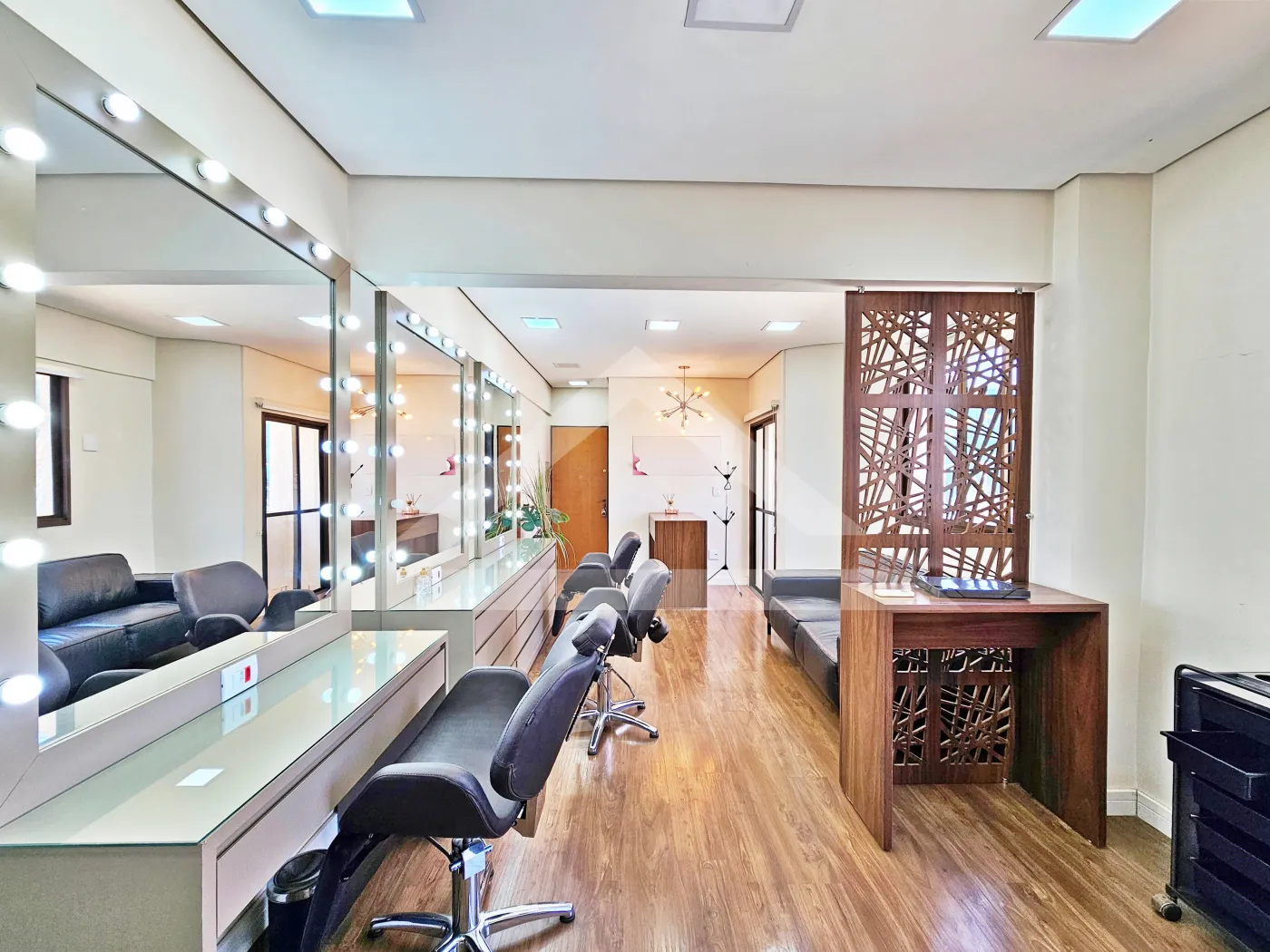 Alugar Comercial / Sala em Ribeirão Preto R$ 2.500,00 - Foto 7