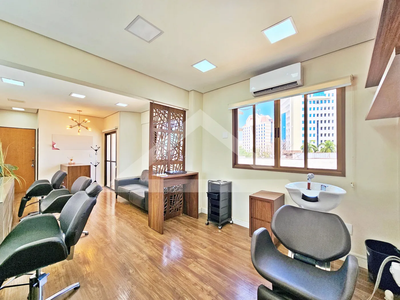 Alugar Comercial / Sala em Ribeirão Preto R$ 2.500,00 - Foto 8