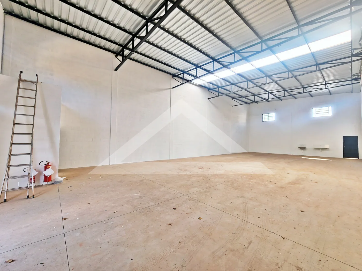 Alugar Comercial / Salão em Ribeirão Preto R$ 5.600,00 - Foto 2