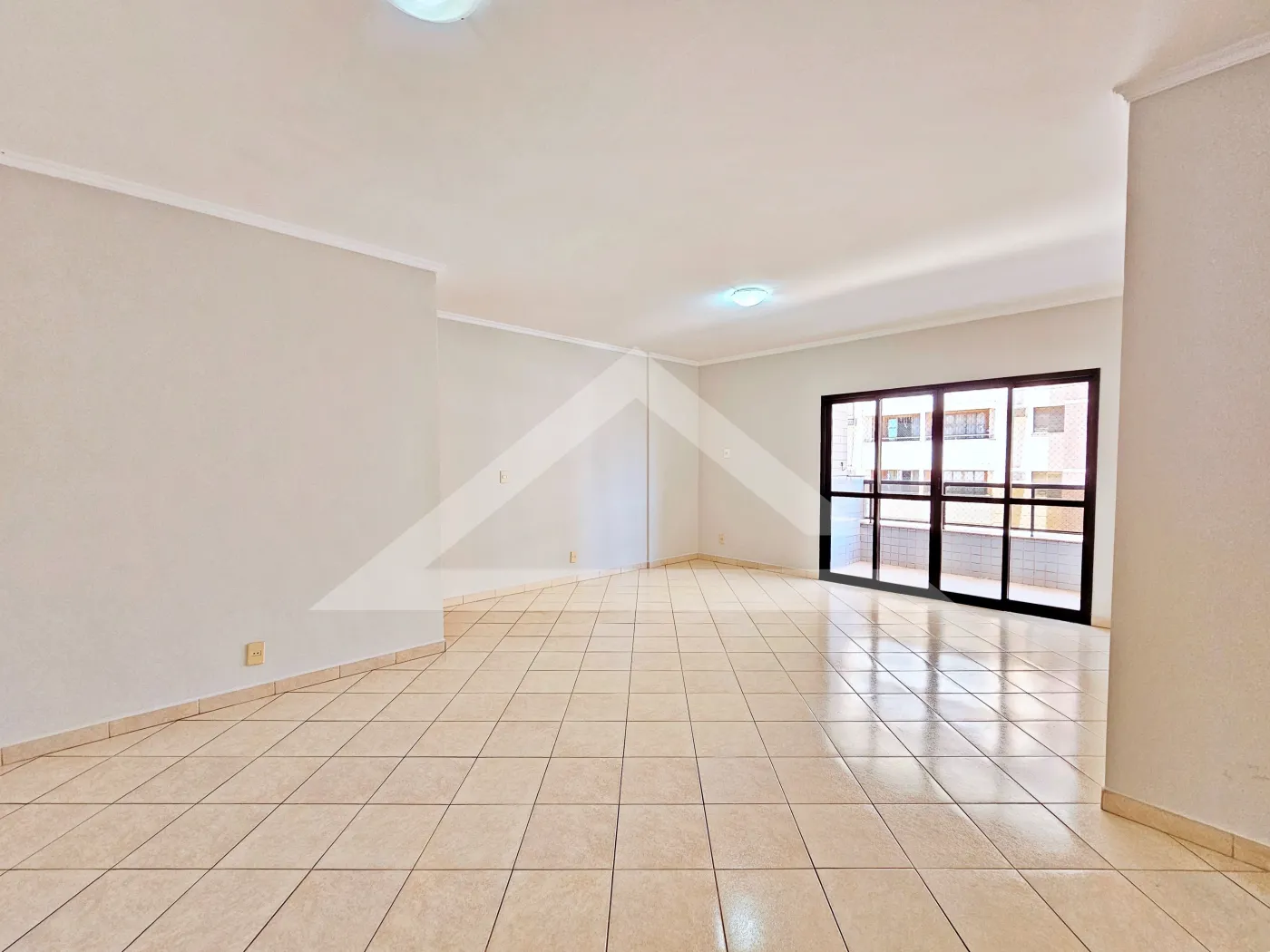 Alugar Apartamento / Padrão em Ribeirão Preto R$ 3.200,00 - Foto 1