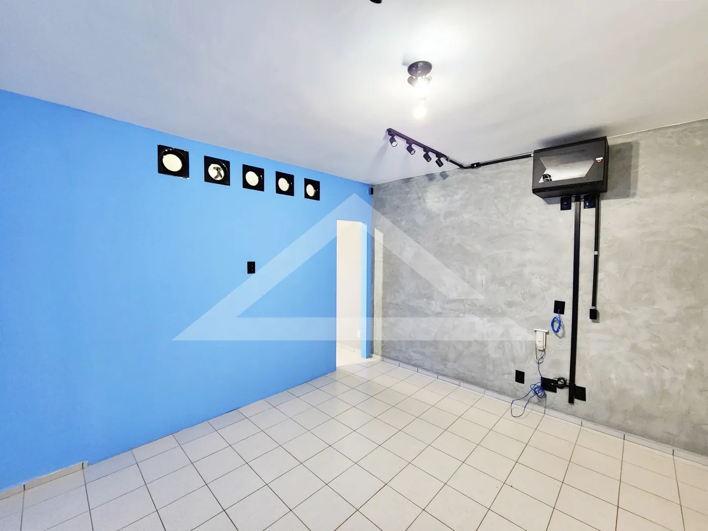 Alugar Comercial / Sala em Ribeirão Preto R$ 700,00 - Foto 3
