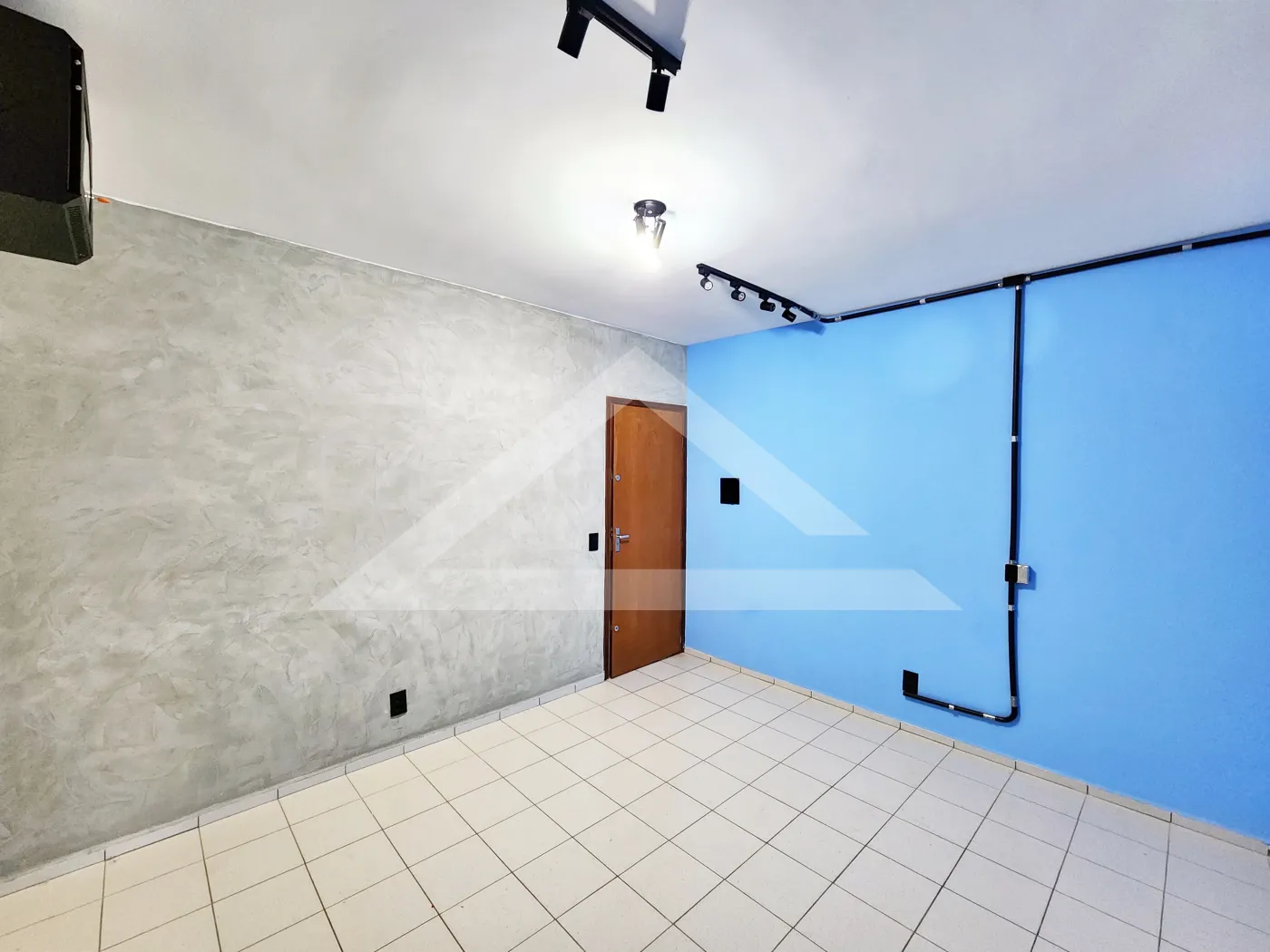 Alugar Comercial / Sala em Ribeirão Preto R$ 700,00 - Foto 1