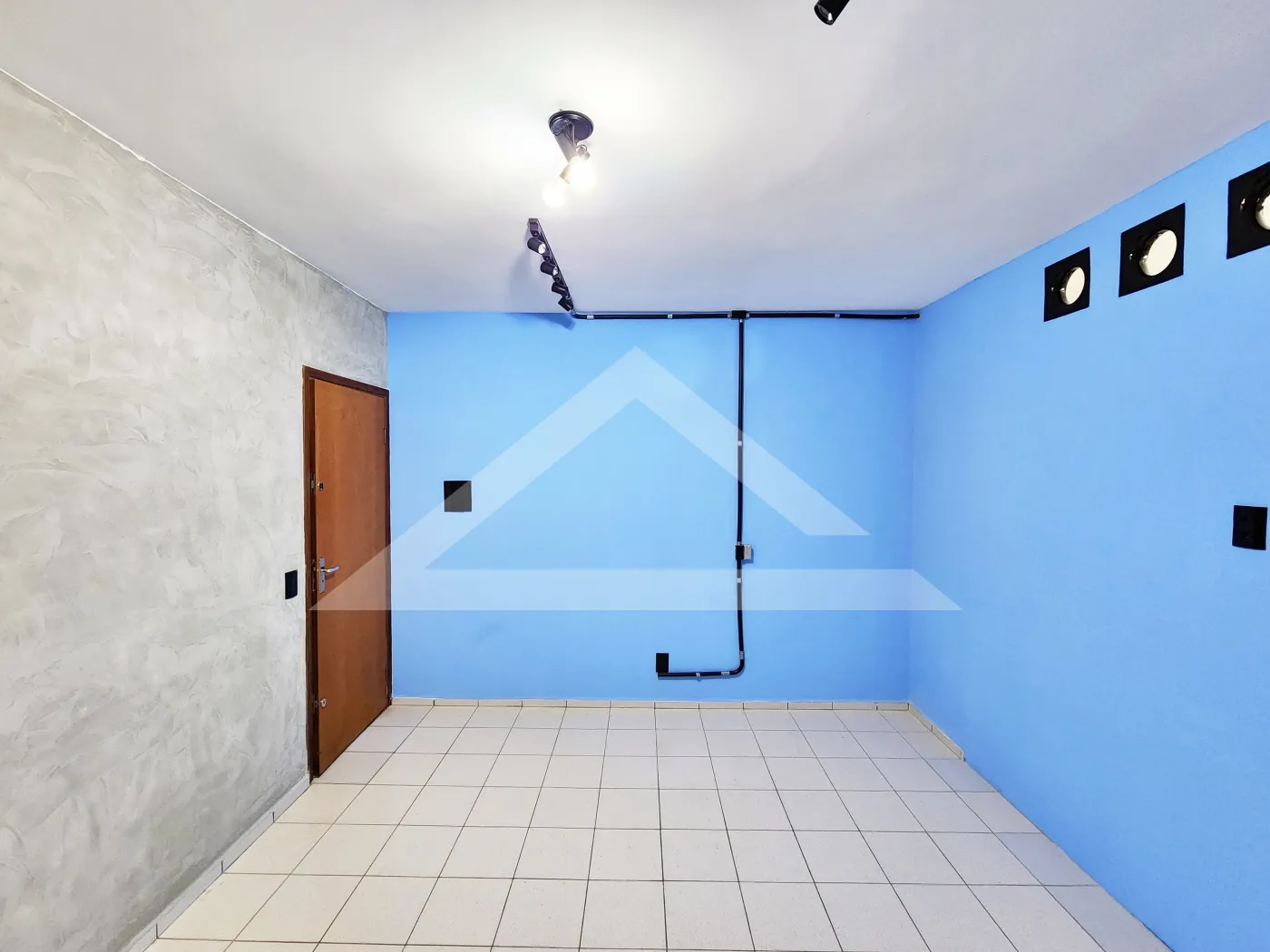 Alugar Comercial / Sala em Ribeirão Preto R$ 700,00 - Foto 2
