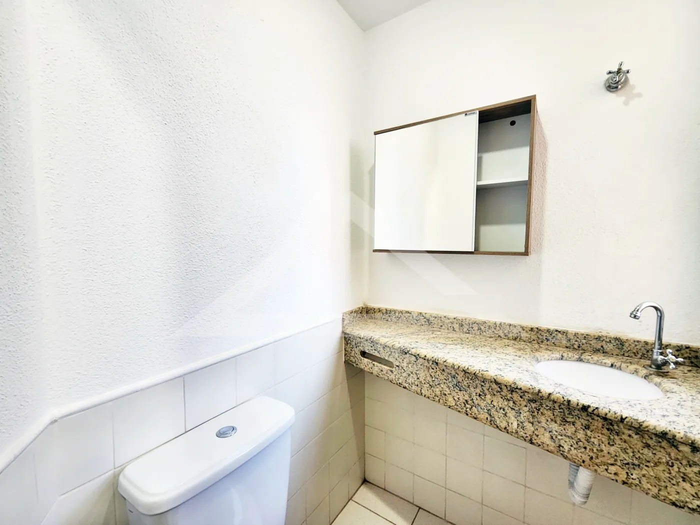 Alugar Comercial / Sala em Ribeirão Preto R$ 700,00 - Foto 6