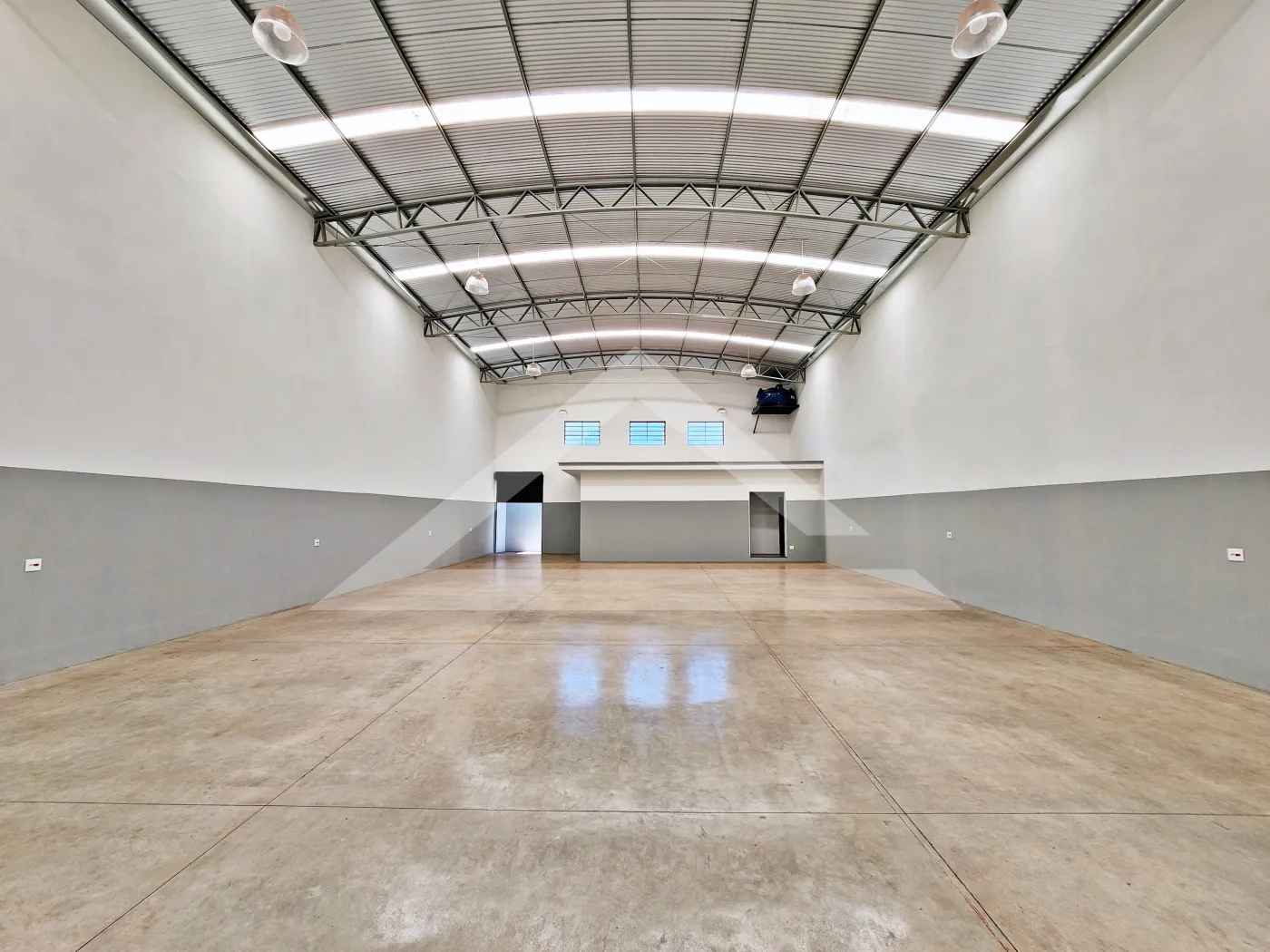 Alugar Comercial / Salão em Ribeirão Preto R$ 5.900,00 - Foto 1