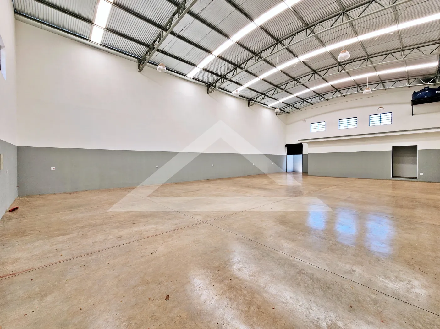 Alugar Comercial / Salão em Ribeirão Preto R$ 5.900,00 - Foto 2