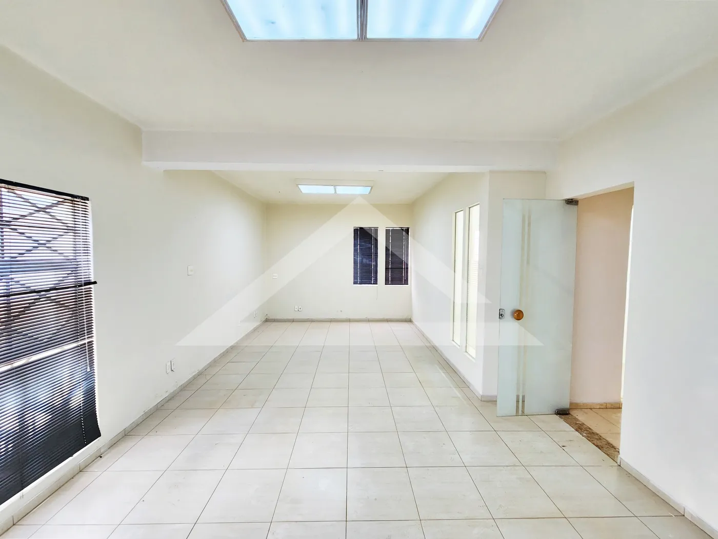 Alugar Comercial / Imóvel Comercial em Ribeirão Preto R$ 8.000,00 - Foto 1