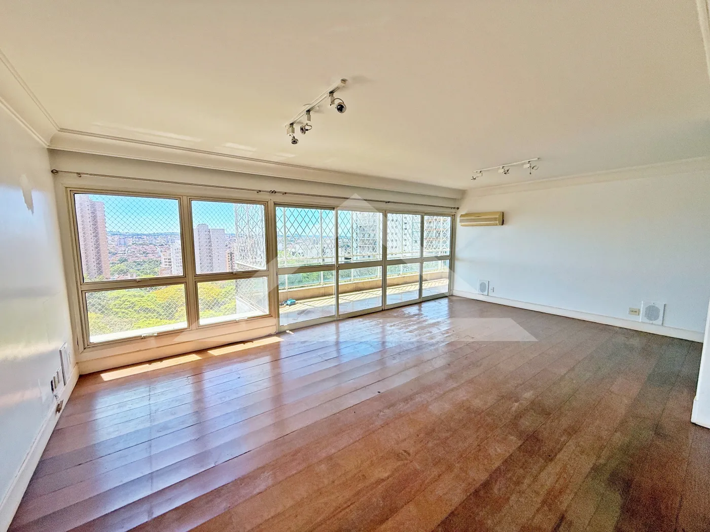 Alugar Apartamento / Padrão em Ribeirão Preto R$ 3.000,00 - Foto 2