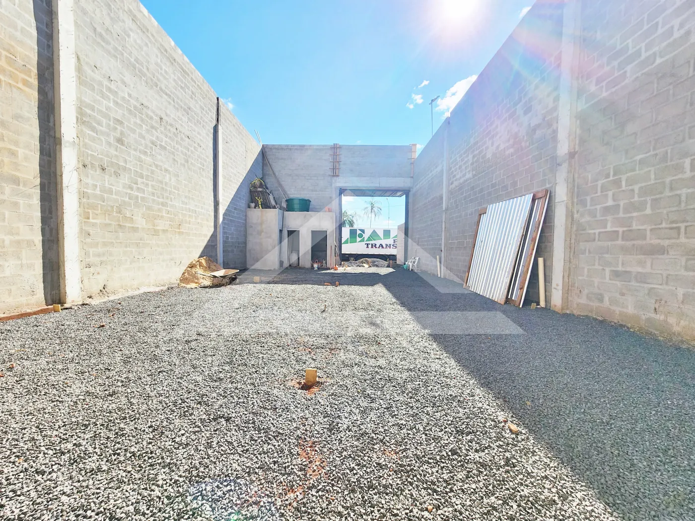 Alugar Comercial / Galpão em Ribeirão Preto R$ 4.490,00 - Foto 2