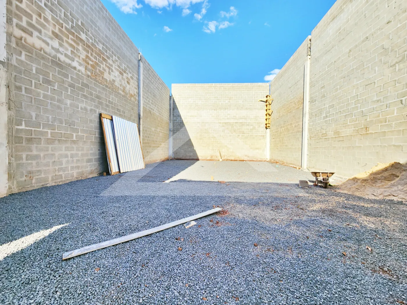 Alugar Comercial / Galpão em Ribeirão Preto R$ 4.490,00 - Foto 1