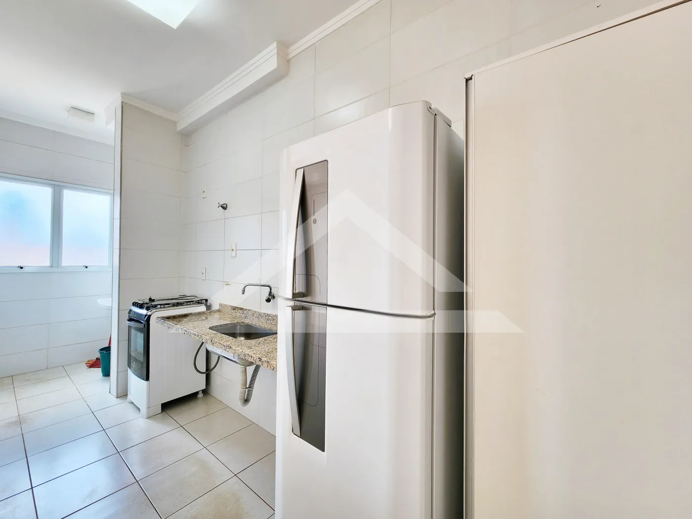 Alugar Apartamento / Padrão em Ribeirão Preto R$ 1.500,00 - Foto 5