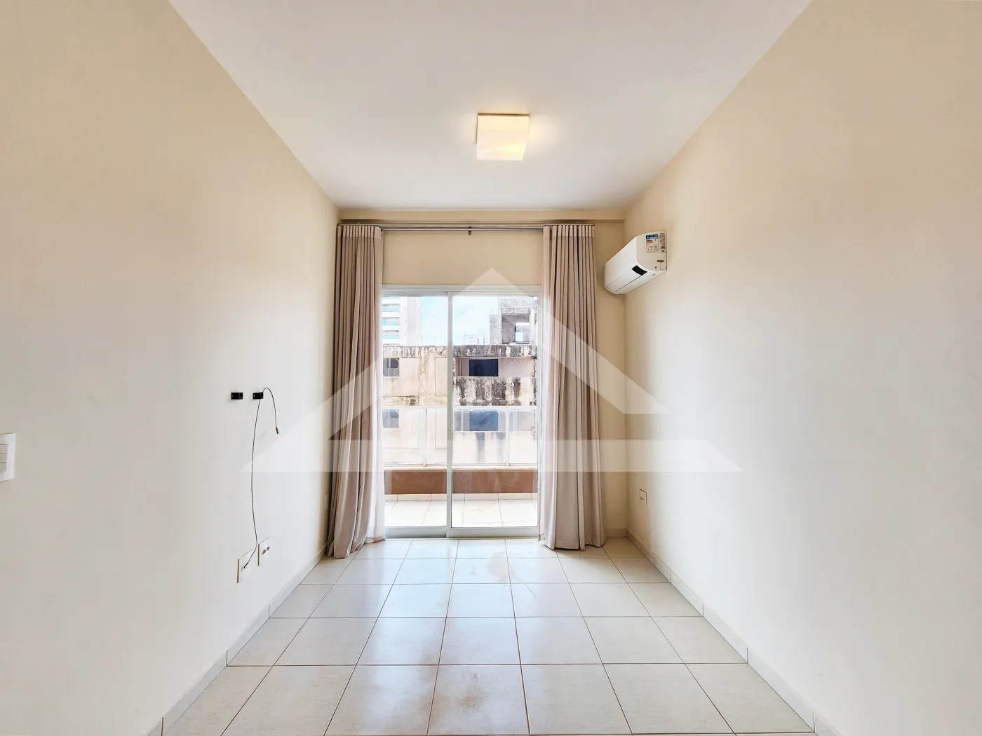 Alugar Apartamento / Padrão em Ribeirão Preto R$ 1.500,00 - Foto 1