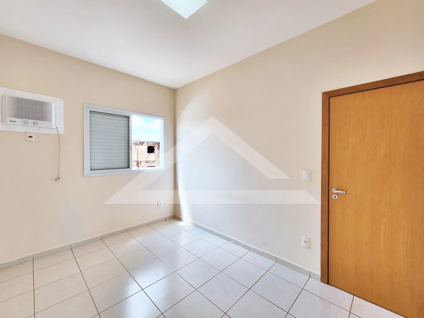 Alugar Apartamento / Padrão em Ribeirão Preto R$ 1.500,00 - Foto 9