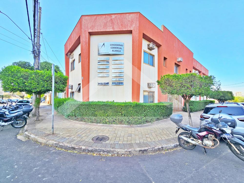 Alugar Comercial / Sala em Ribeirão Preto R$ 450,00 - Foto 4