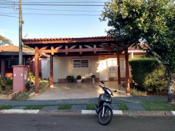Alugar Casa / Condomínio em Ribeirão Preto. apenas R$ 1.800,00
