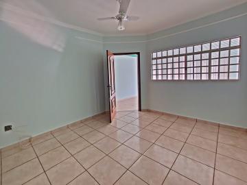 Alugar Casa / Padrão em Ribeirão Preto. apenas R$ 1.360,00