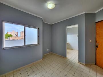 Alugar Apartamento / Padrão em Ribeirão Preto. apenas R$ 900,00