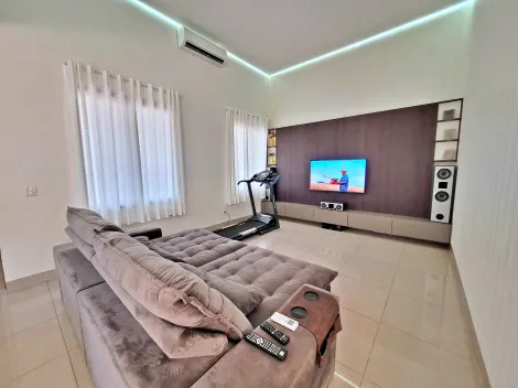 Alugar Casa / Padrão em Ribeirão Preto. apenas R$ 830.000,00