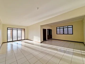 Alugar Casa / Comercial em Ribeirão Preto. apenas R$ 6.000,00