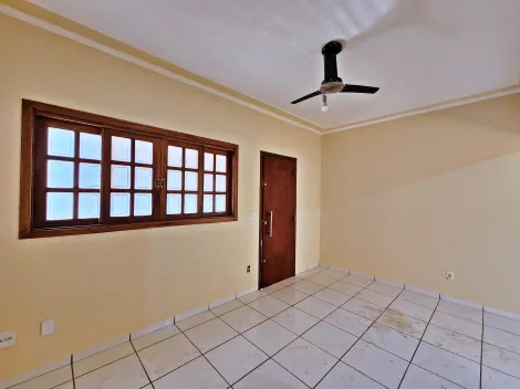 Alugar Casa / Padrão em Ribeirão Preto. apenas R$ 1.900,00