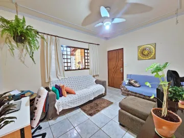 Alugar Casa / Padrão em Ribeirão Preto. apenas R$ 380.000,00