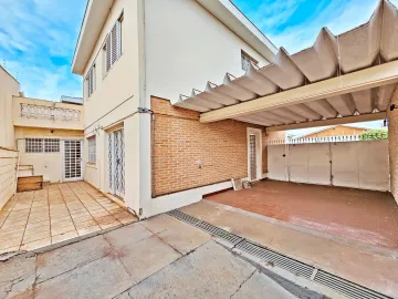 Alugar Casa / Sobrado Padrão em Ribeirão Preto. apenas R$ 370.000,00