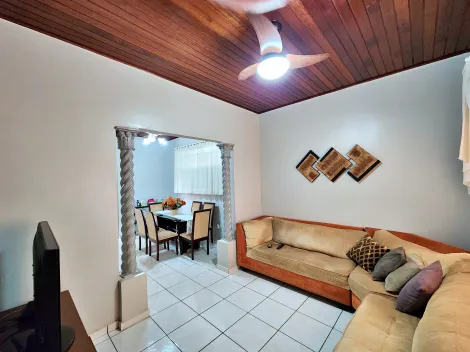 Alugar Casa / Padrão em Ribeirão Preto. apenas R$ 430.000,00