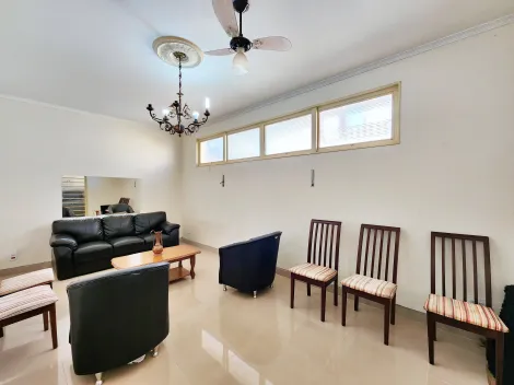 Alugar Casa / Padrão em Ribeirão Preto. apenas R$ 580.000,00