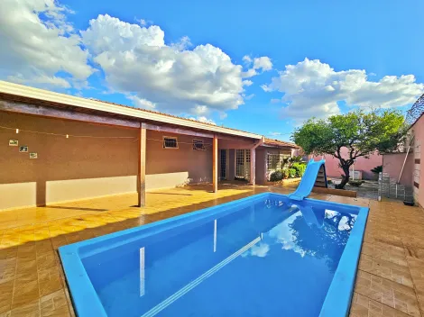 Alugar Casa / Padrão em Ribeirão Preto. apenas R$ 3.000,00